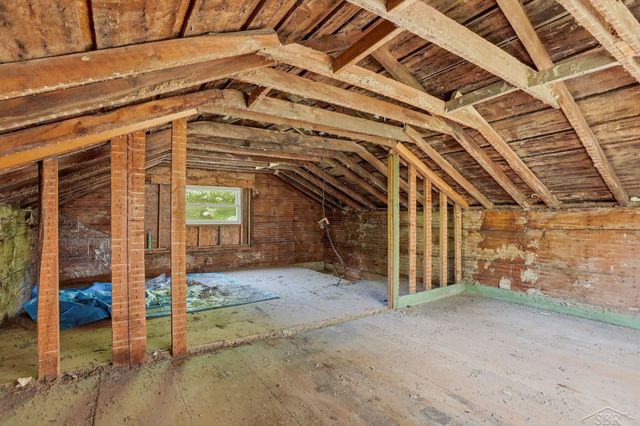 5400 Sister Lake Road, Columbiaville, MI 48421