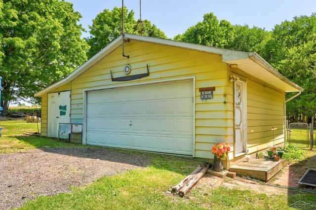5400 Sister Lake Road, Columbiaville, MI 48421