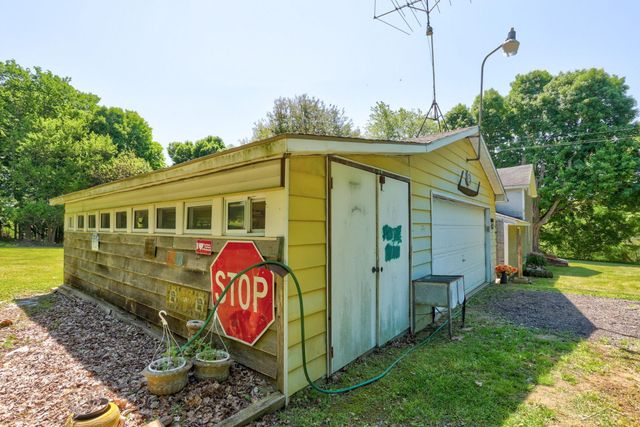 5400 Sister Lake Road, Columbiaville, MI 48421