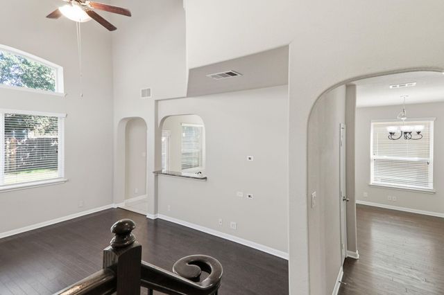 1512 Sugarberry LN, Austin, TX 78748