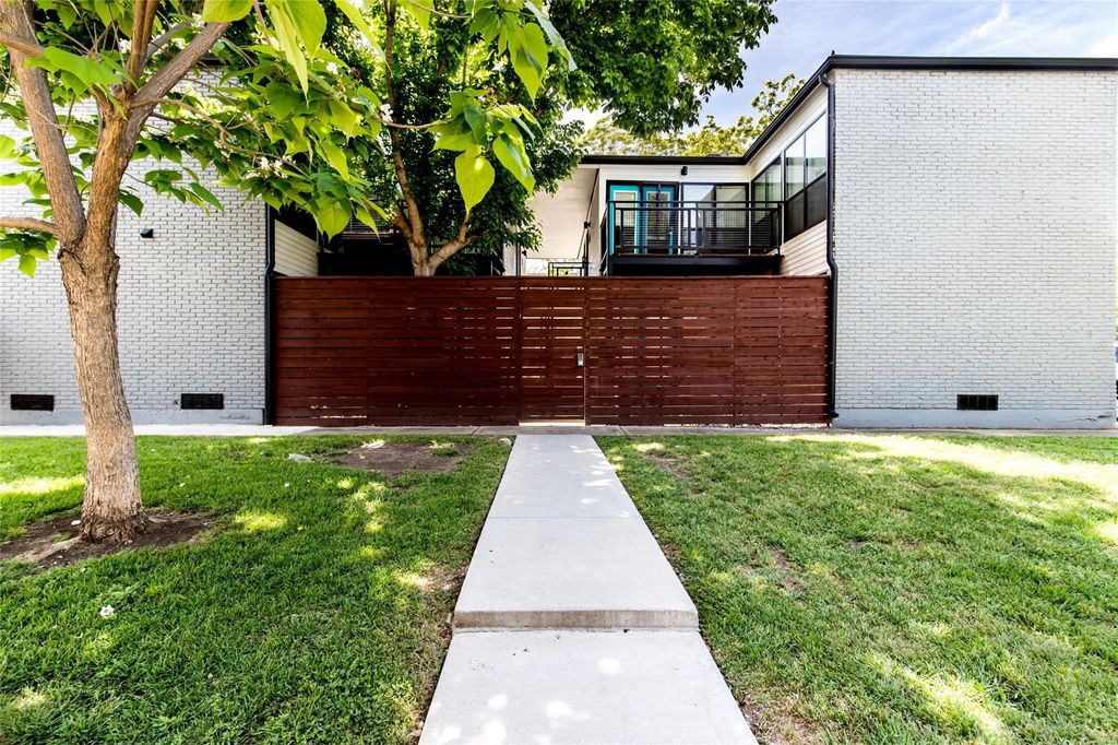 2806 Reagan Street 101, Dallas, TX 75219