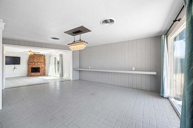 23405 328th Avenue, Woodlake, CA 93286