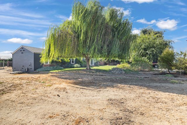 23405 328th Avenue, Woodlake, CA 93286