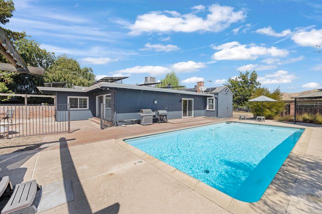 23405 328th Avenue, Woodlake, CA 93286