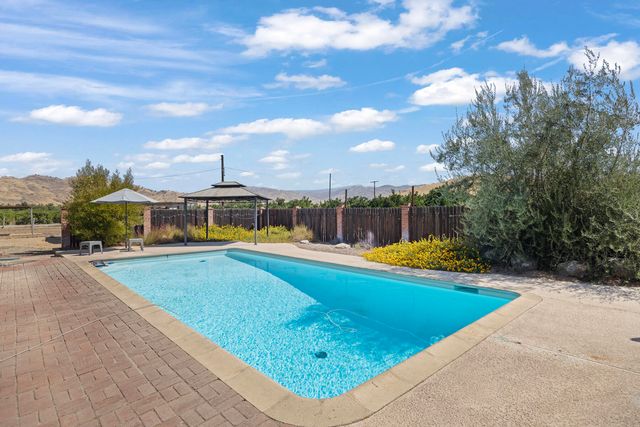 23405 328th Avenue, Woodlake, CA 93286