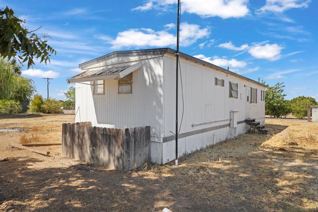 23405 328th Avenue, Woodlake, CA 93286