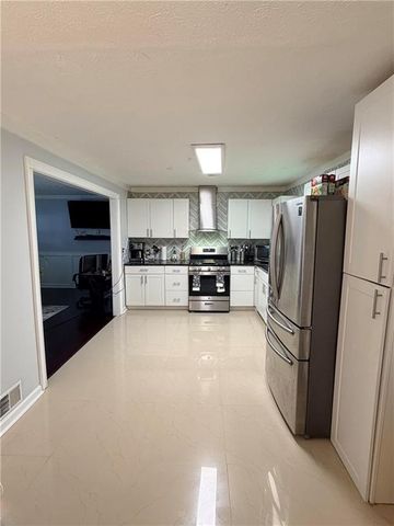 1025 Rocksprings Street, Forest Park, GA 30297