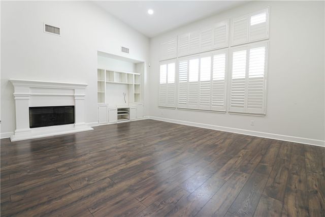 2850 N Stone Pine, Santa Ana, CA 92706