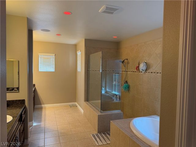 7037 Twin Forks Peak Street, Las Vegas, NV 89166