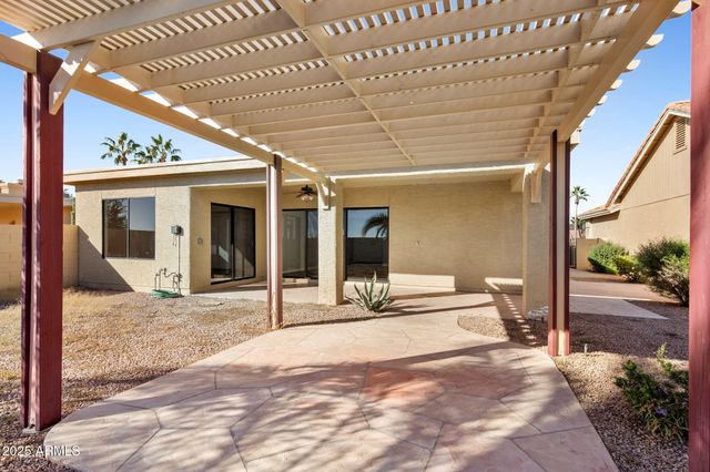 10625 E NAVAJO Place, Sun Lakes, AZ 85248