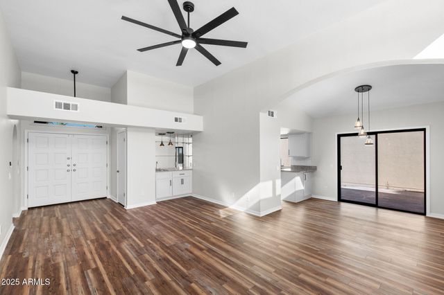 10625 E NAVAJO Place, Sun Lakes, AZ 85248