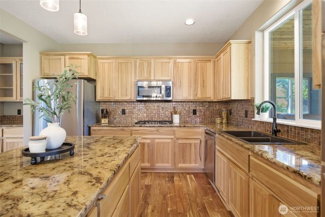 1506 NW 339TH Street, La Center, WA 98629
