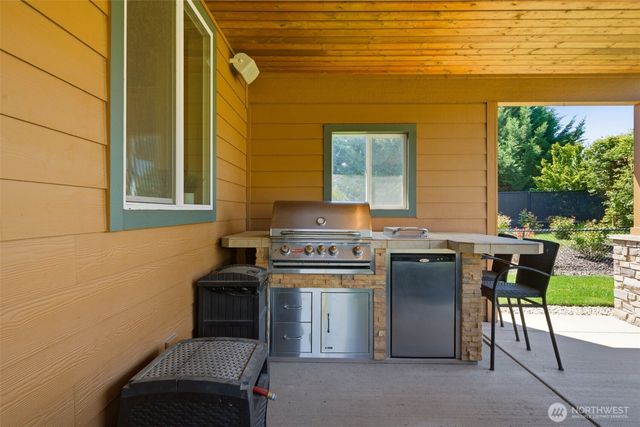 1506 NW 339TH Street, La Center, WA 98629