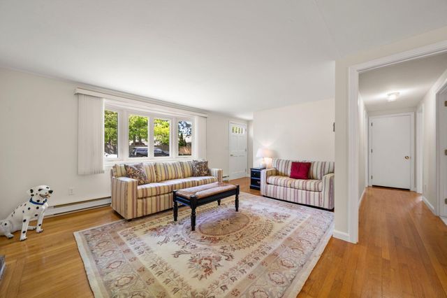 43 Cogswell Path, West Yarmouth, MA 02673