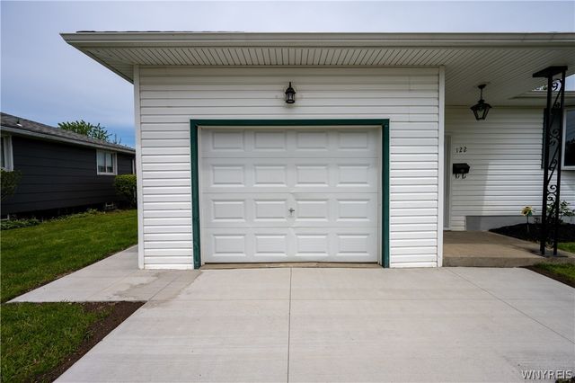 122 Smith Drive, Lackawanna, NY 14218