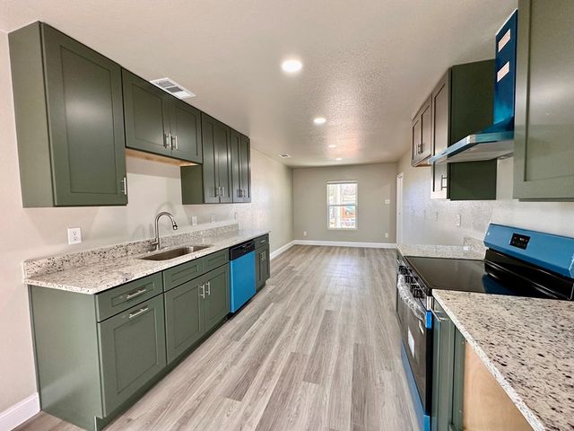 1012 W 26th St, Odessa, TX 79763