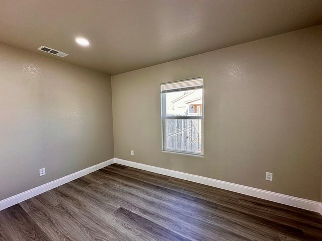 1012 W 26th St, Odessa, TX 79763