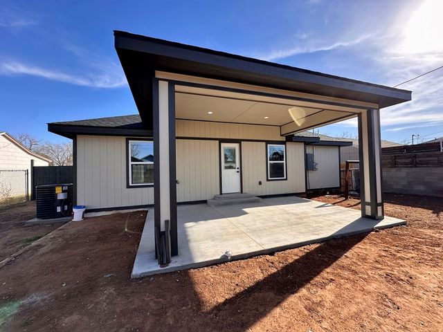 1012 W 26th St, Odessa, TX 79763