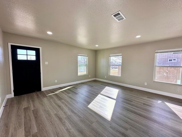 1012 W 26th St, Odessa, TX 79763