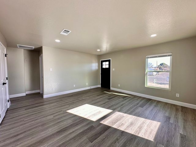 1012 W 26th St, Odessa, TX 79763