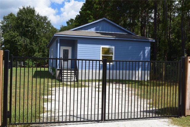 740 County Road 5015, Cleveland, TX 77327