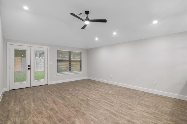 13018 Walden Road A, Montgomery, TX 77356