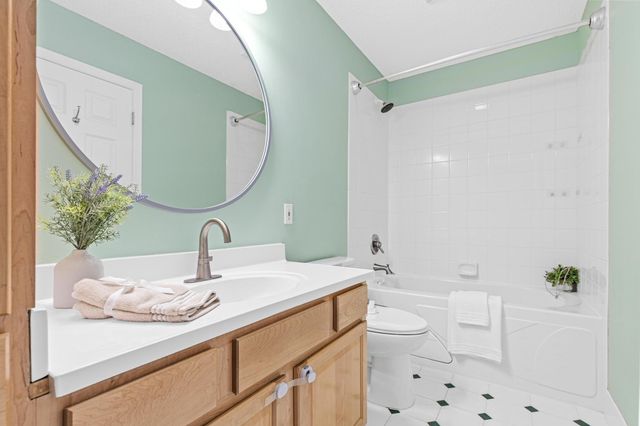 453 Pascal Street S, Saint Paul, MN 55105