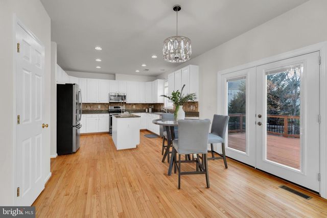 8304 TENBROOK DR, Gainesville, VA 20155