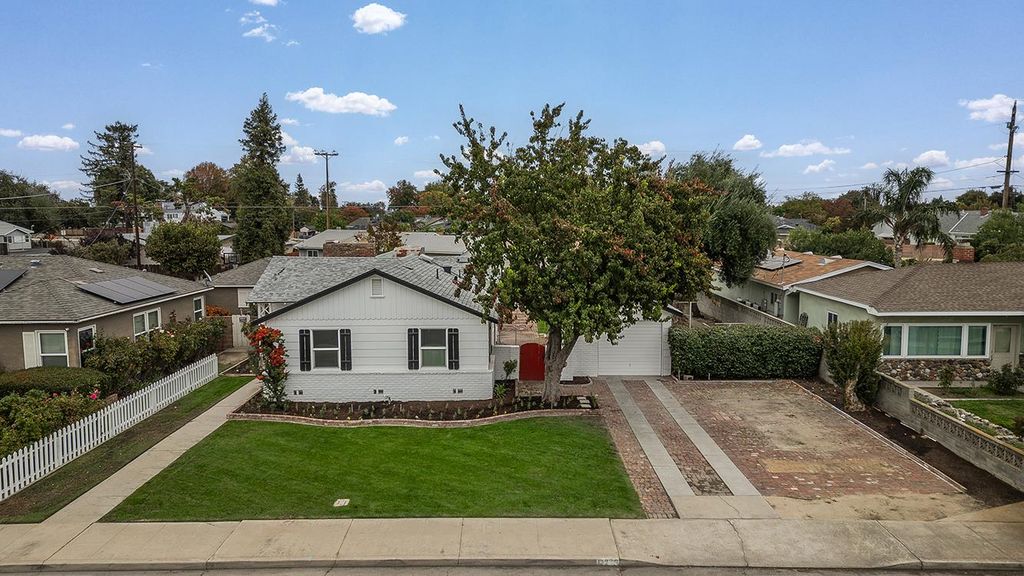 2828 E Street, Selma, CA 93662