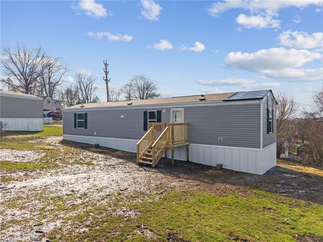 125 Laurel View Dr, Bullskin Twp, PA 15666