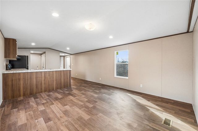 125 Laurel View Dr, Bullskin Twp, PA 15666