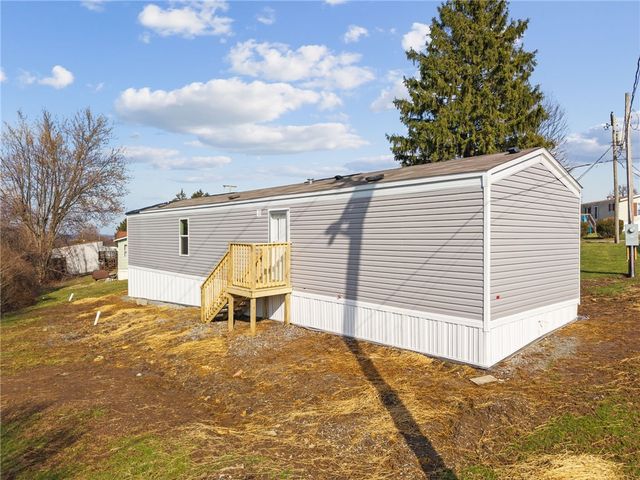 125 Laurel View Dr, Bullskin Twp, PA 15666