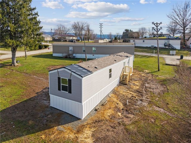 125 Laurel View Dr, Bullskin Twp, PA 15666