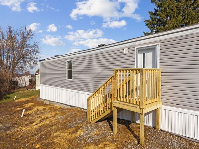 125 Laurel View Dr, Bullskin Twp, PA 15666