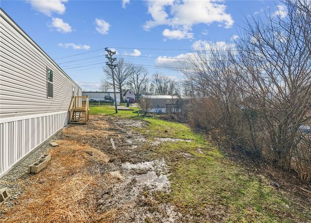 125 Laurel View Dr, Bullskin Twp, PA 15666