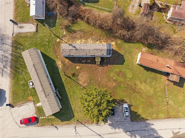 125 Laurel View Dr, Bullskin Twp, PA 15666