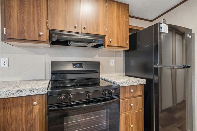 125 Laurel View Dr, Bullskin Twp, PA 15666