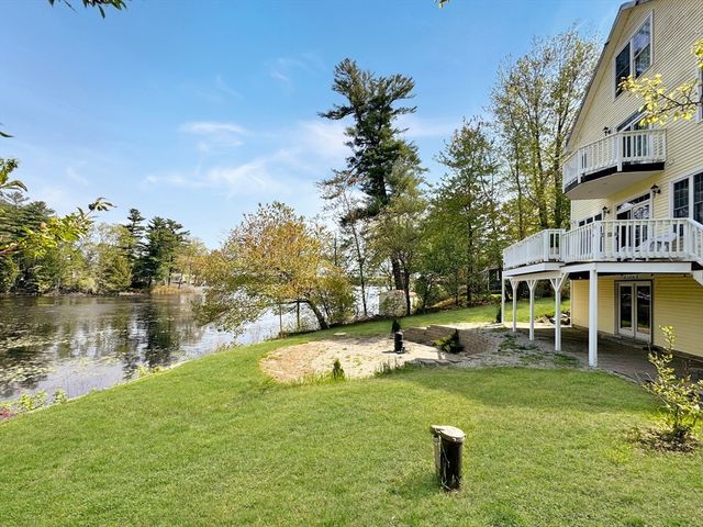 8 Dulcies Pt Rd, Kingston, NH 03848