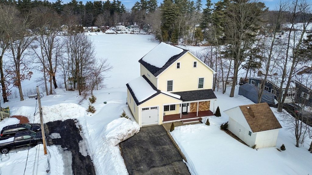 8 Dulcies Pt Rd, Kingston, NH 03848