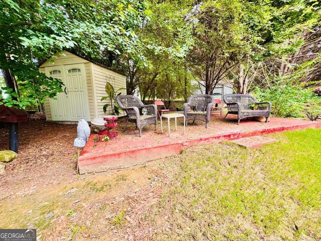 1216 St James Place, Loganville, GA 30052