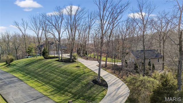 1275 Kohlers Lane, Defiance, MO 63341