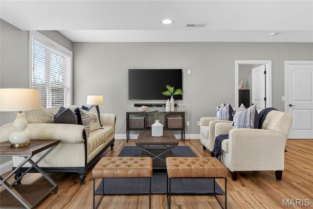 1275 Kohlers Lane, Defiance, MO 63341