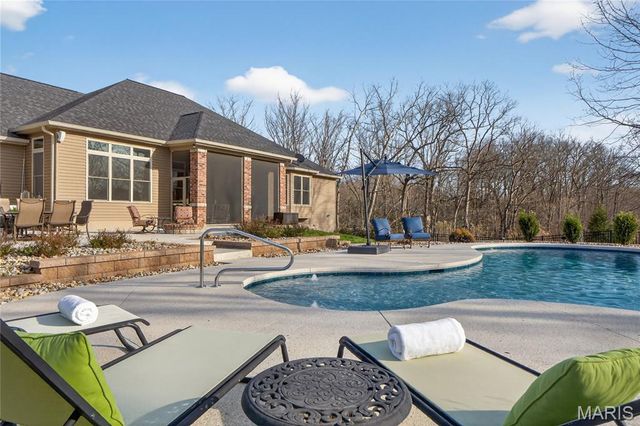1275 Kohlers Lane, Defiance, MO 63341