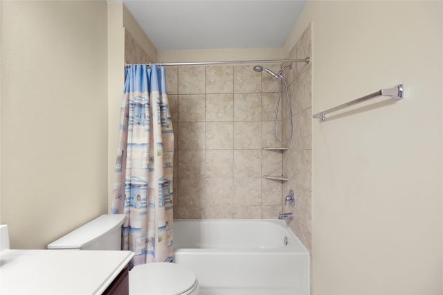 2310 Shadow Canyon Court, Pearland, TX 77584