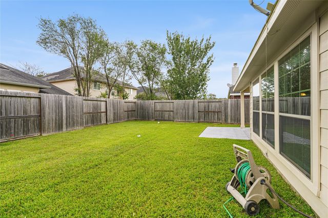 2310 Shadow Canyon Court, Pearland, TX 77584