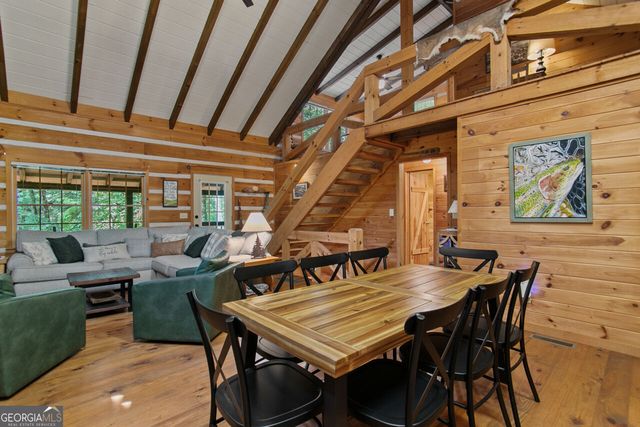 322 Honeysuckle Way, Blue Ridge, GA 30513