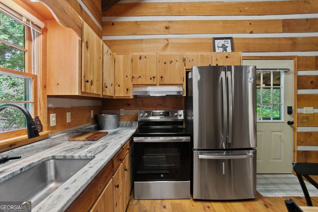 322 Honeysuckle Way, Blue Ridge, GA 30513