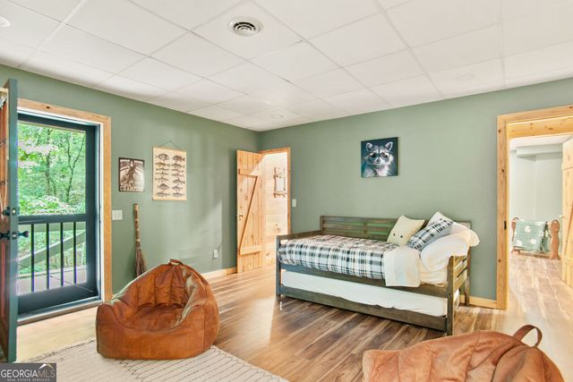 322 Honeysuckle Way, Blue Ridge, GA 30513