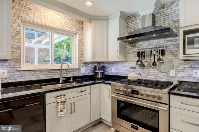 15410 WICKER CT, Woodbridge, VA 22193