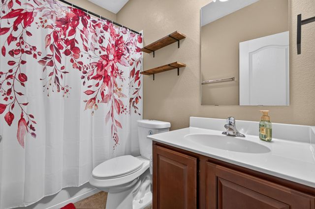 625 Palo Alto Drive NE, Rio Rancho, NM 87124